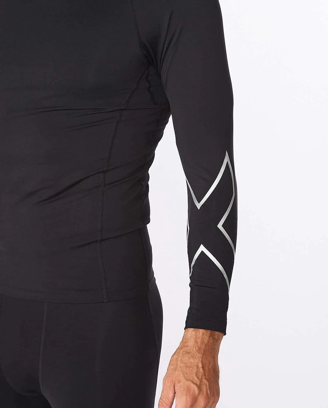 2XU Mens Ignition Compression Long Sleeve Shirt for Training and Fitness, Black/Silver