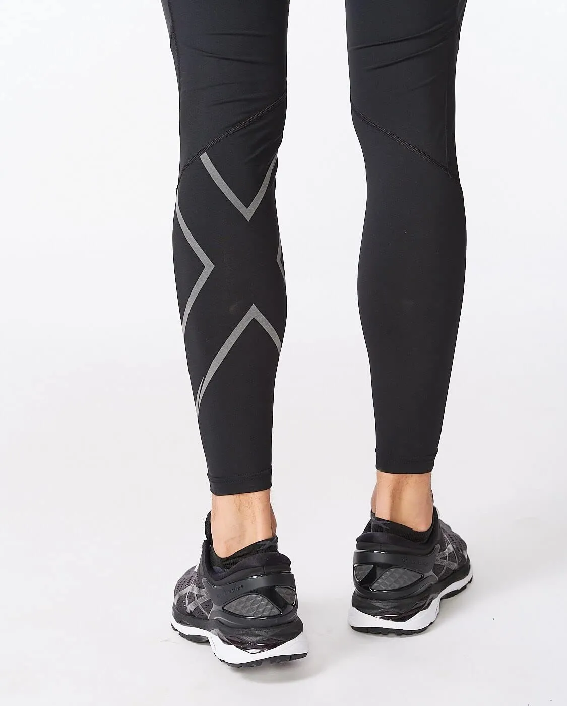 2XU Men's Ignition Shield Compression Tights - Powerful Support & Warmth - Black/Black Reflective