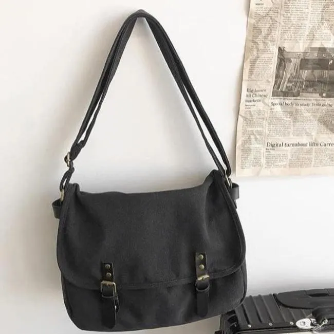Almer | Stylish Vintage Messenger Bag for Travel and Everyday Use