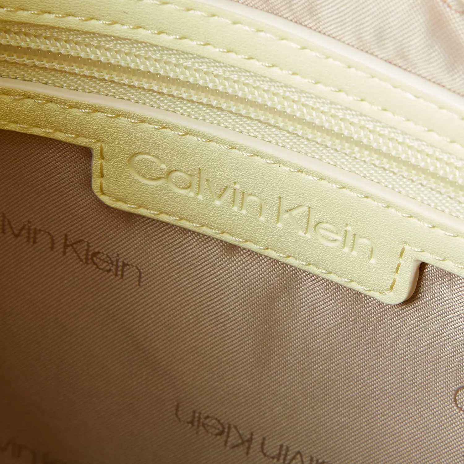 Calvin Klein Willow Messenger Crossbody