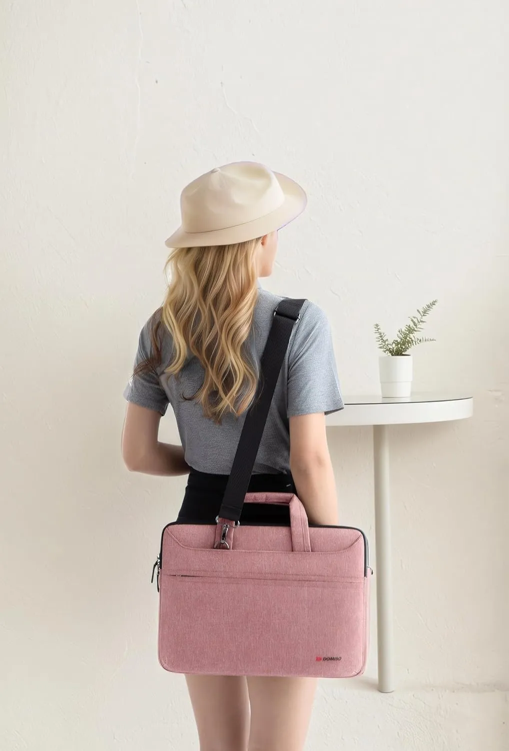 DOMISO 17 inch Laptop Sleeve Shoulder Bag Water-Resistant Messenger Bag Business Briefcase for 17.3" Notebooks/17.3" Dell Inspiron/MSI GS73VR Stealth Pro/IdeaPad/HP Envy/LG Gram/ASUS ROG,Pink
