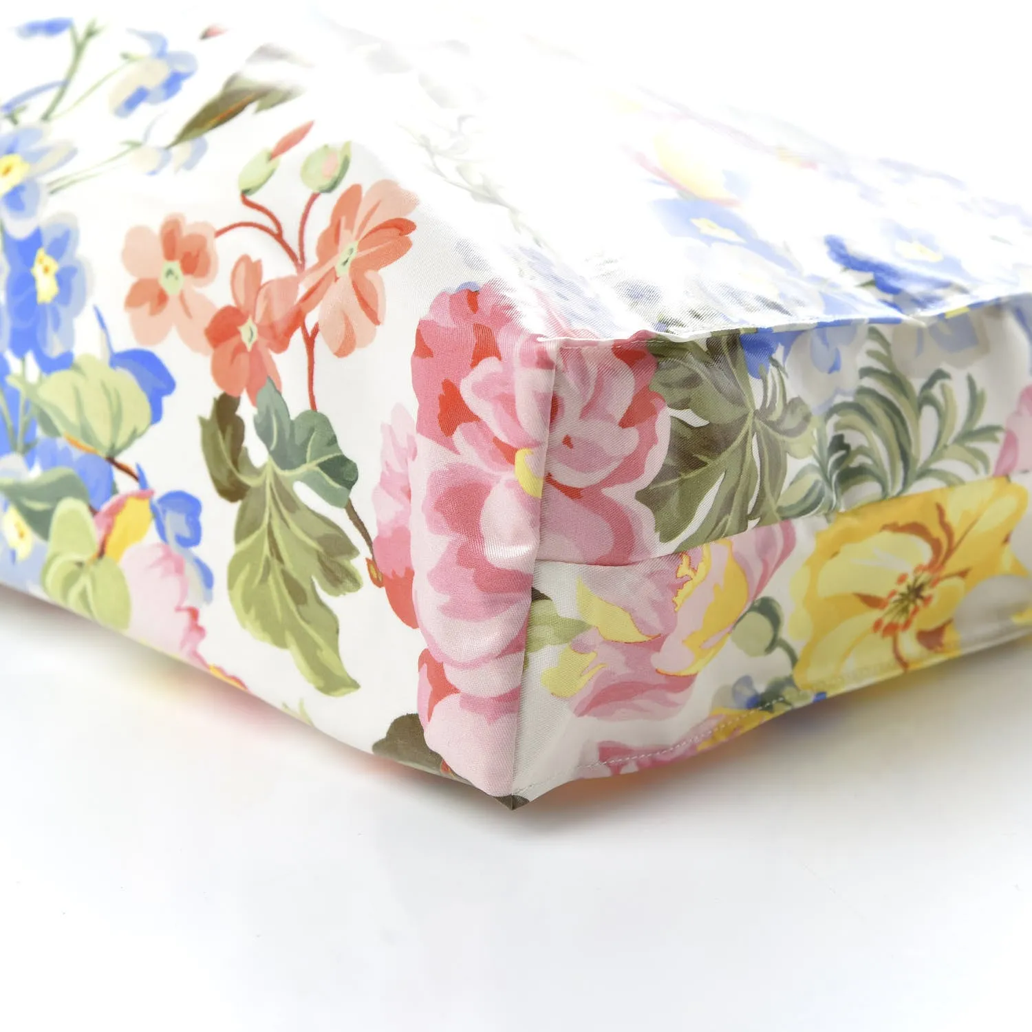 Gucci Floral-print Logo Tote Bag in White