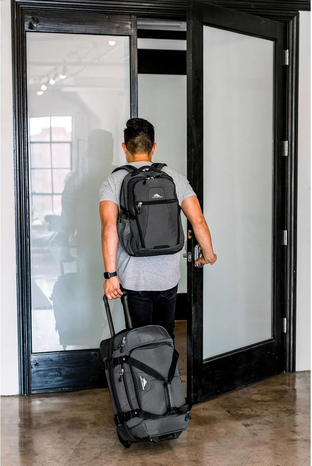 High Sierra Travel Bag, Steel Grey/Mercury, 22”