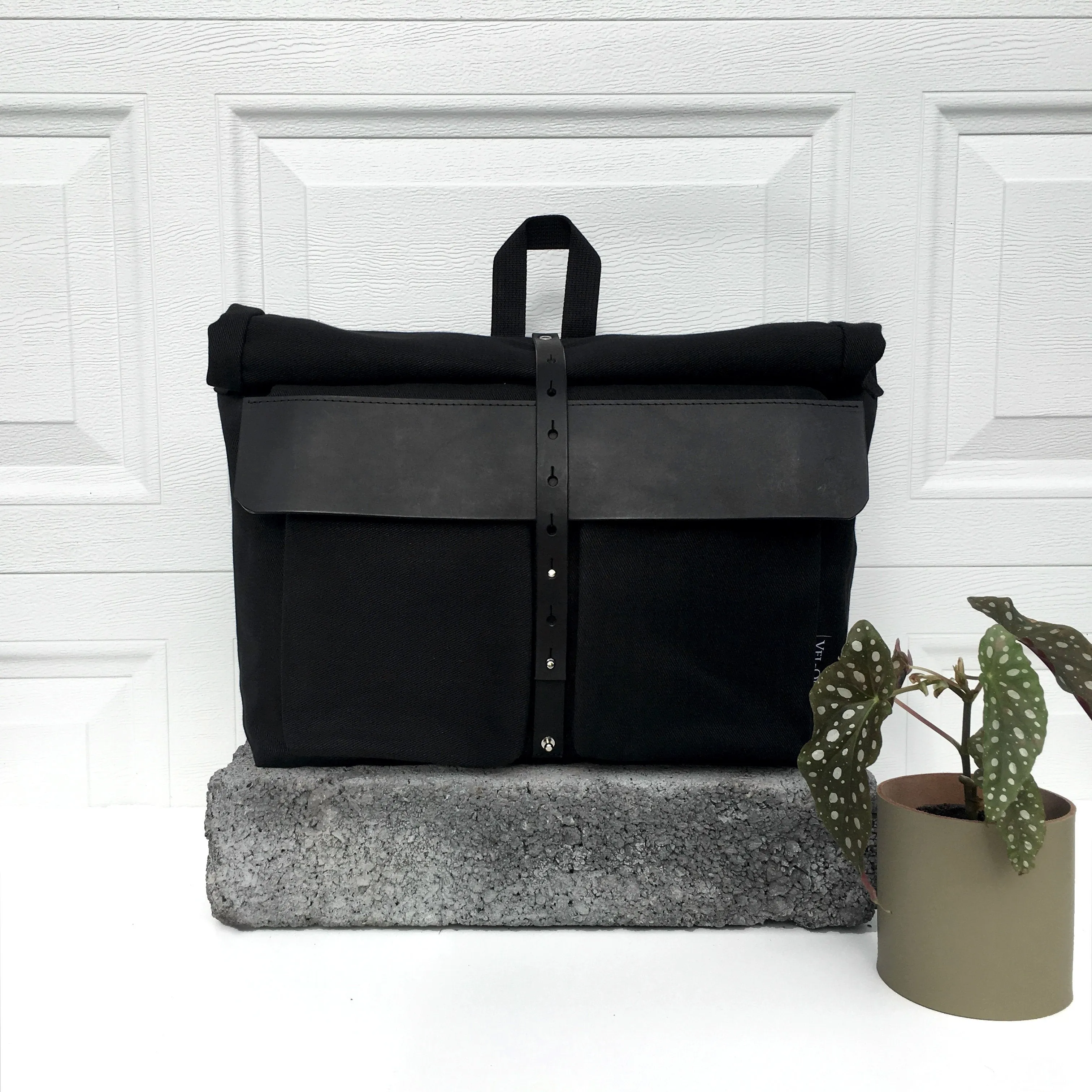 Howl | Backpack, shoulder bag