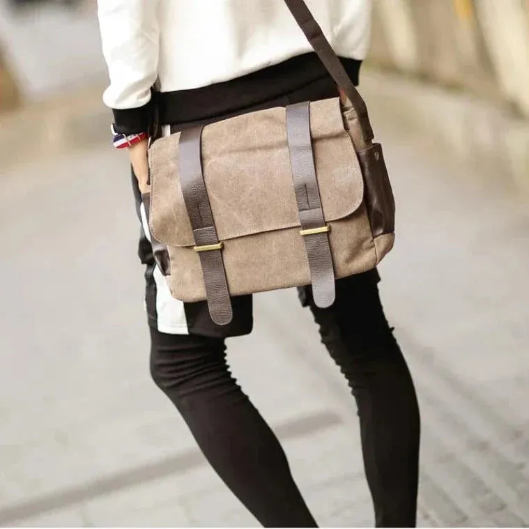 John | Versatile Messenger Bag for Work and Casual Use
