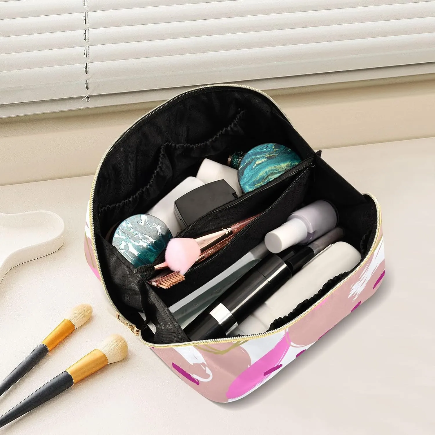 Large Travel Makeup Bag for Women Makeup Essentials Organizer Case with Divider