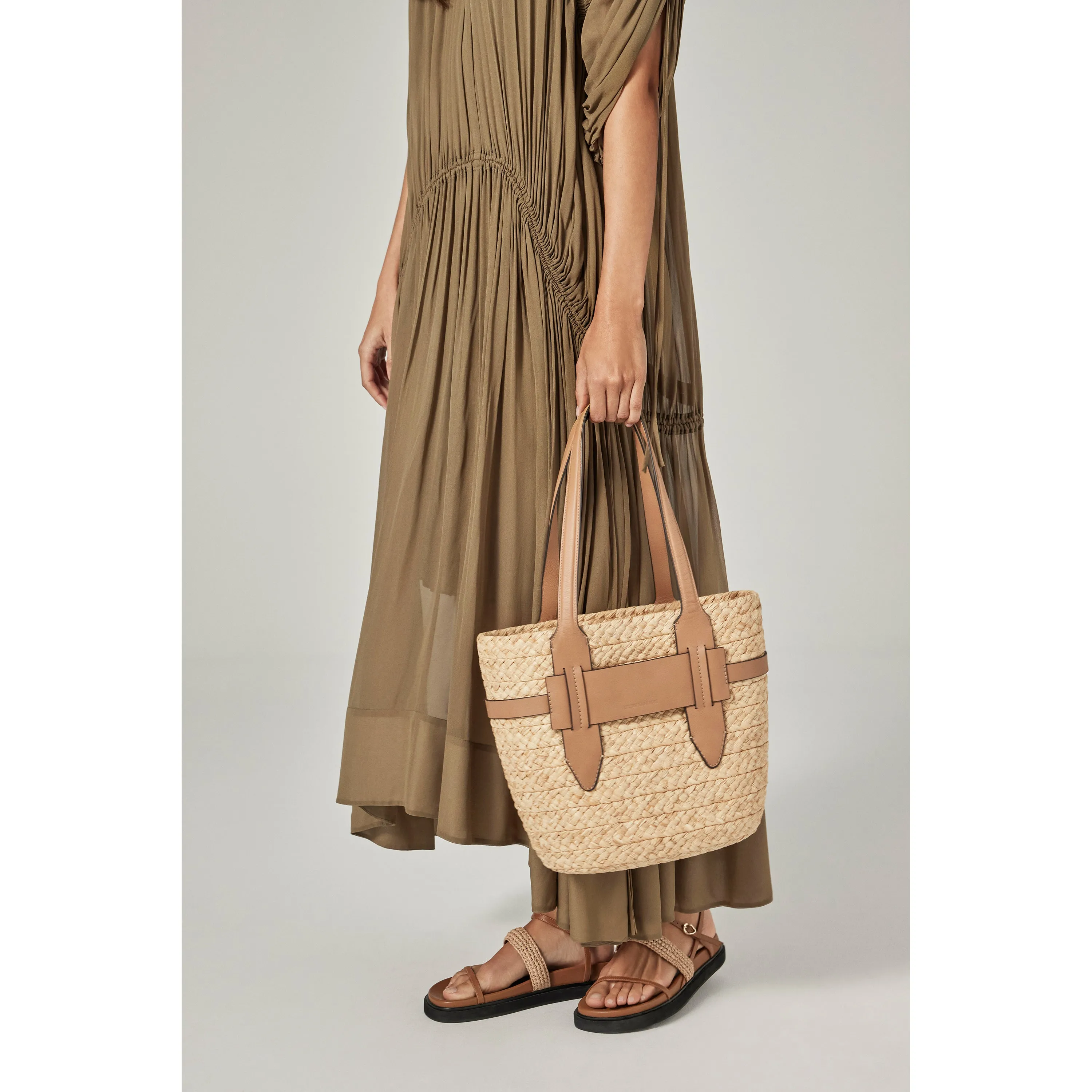 Lipari M Tote