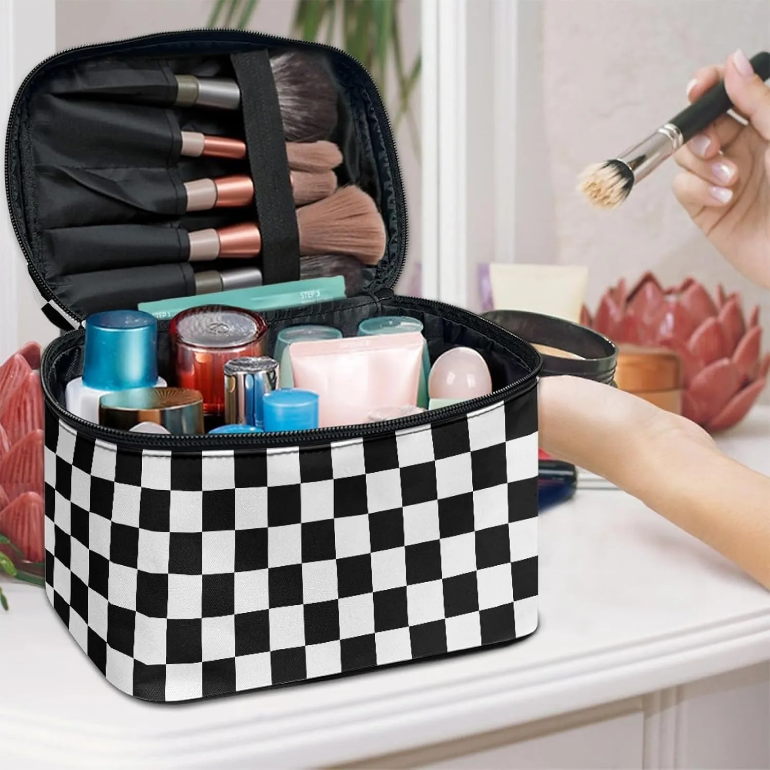 Makeup Bag, Western Style Cosmetic Bag, Large Capacity Travel Makeup Organizer, Toiletry Bag For Women & Girls With Handle and Divider (Black & White Checkerboard)