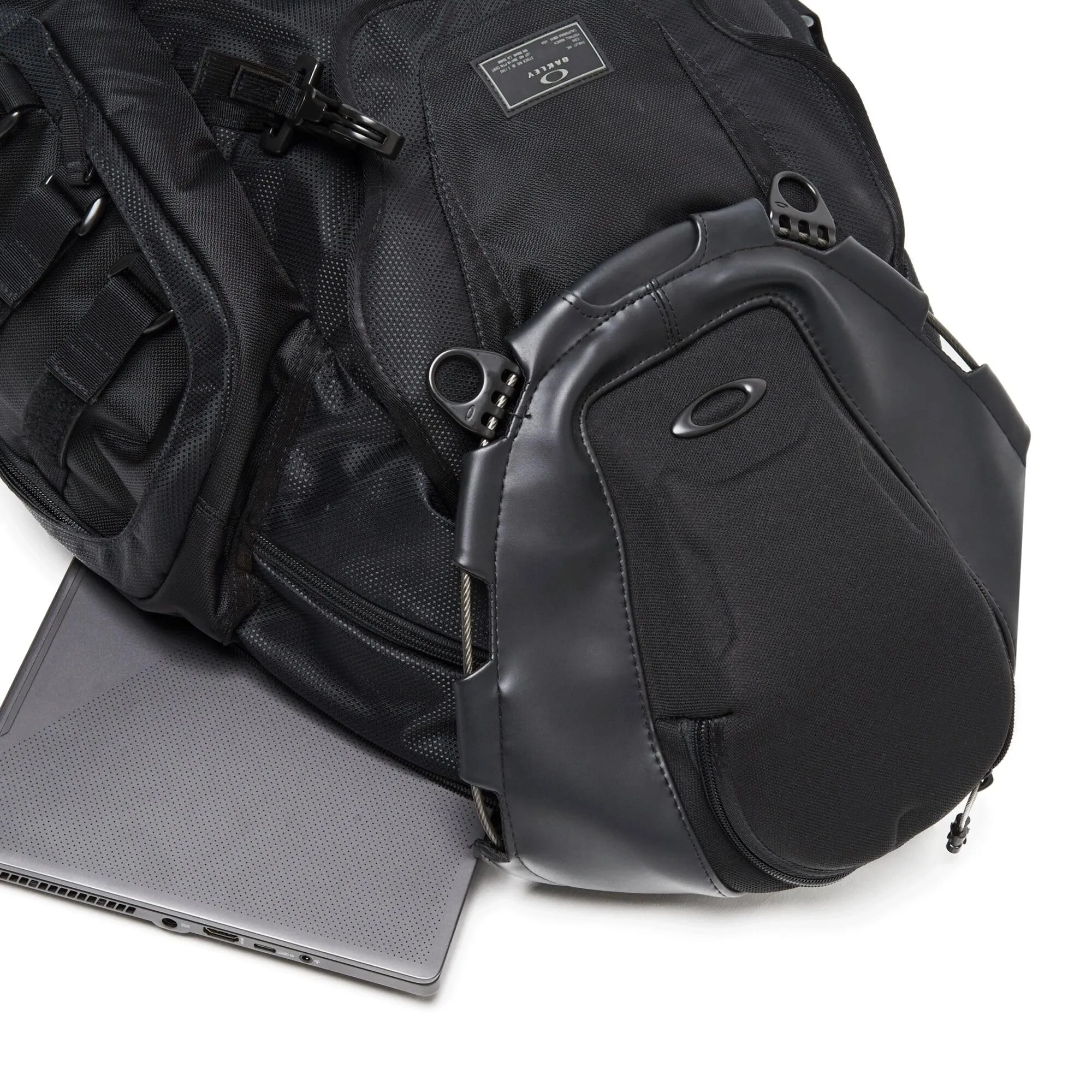 Oakley Kitchen Sink Backpack, Stealth Black, One Size