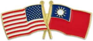 PinMart‘s USA and Taiwan Crossed Friendship Flag Enamel Lapel Pin - Country Flags Pins For Hats, Jackets, and Backpacks