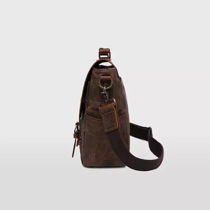 Raphael | Classic Messenger Bag