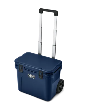 Roadie 32 Wheeled Cooler in Navy