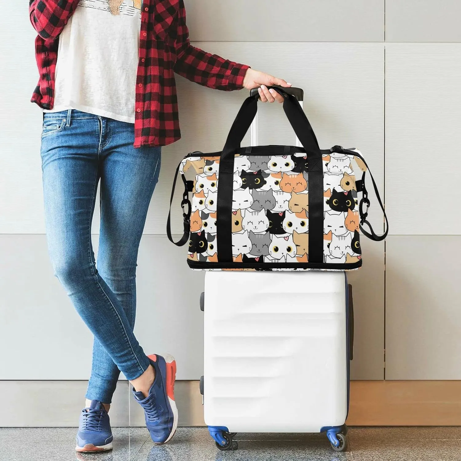 Seamless Orange Black White Grey Doodle Cat Kitten Heads Texture Gym Duffel Bag, Polyester Travel Weekender Luggage Handbag with Waterproof Pocket for Wet Items, Unisex Foldable Tote for Sports
