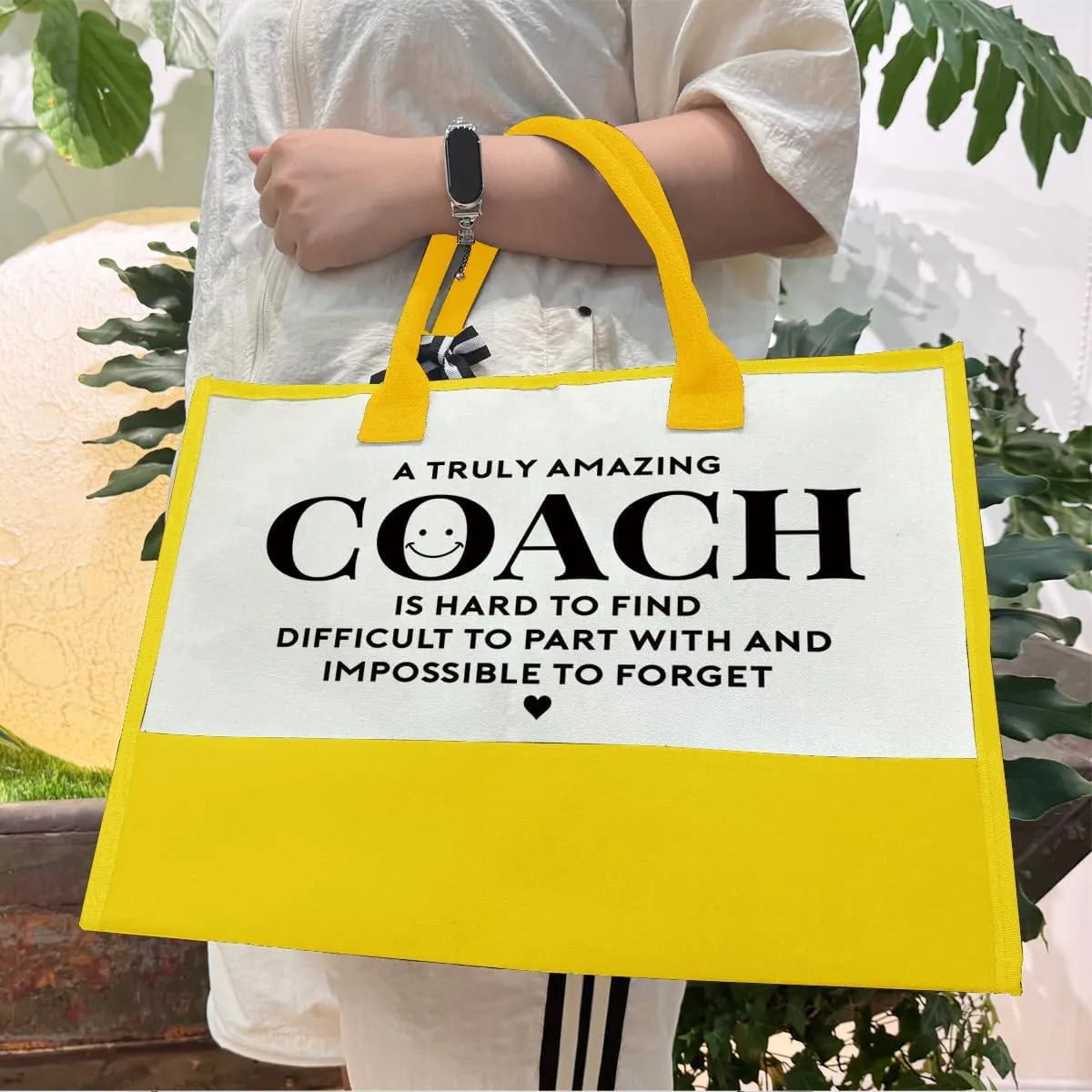 SUSZDOU Amazing Coach Tote Bag, Women's Canvas Handbags, Shoulder Beach Bag, Thank You Gift for Female Coach, Gifts for Female Coaches, Canvas Tote Bag With Zipper, Makeup Bag D1