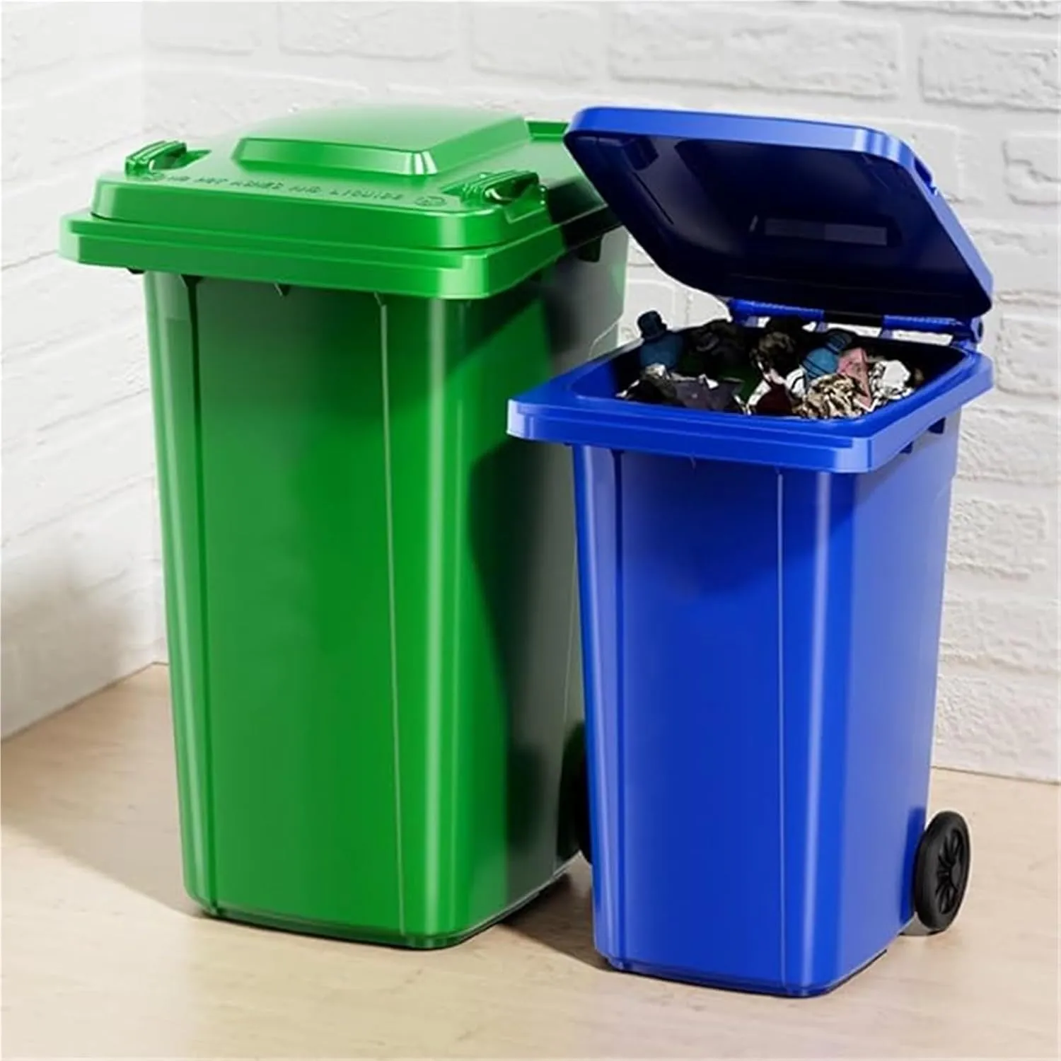 Trash Cans 18/22/27/53 Gallon Large Garbage Can Outdoor Wheeled Trash Can with Lid ＆ Wheels, Garage Trash Can with Handles ＆ 100-PCS Organizer Bag for Patio Backyard Deck Roadside(Yellow,100L/22 Gallo