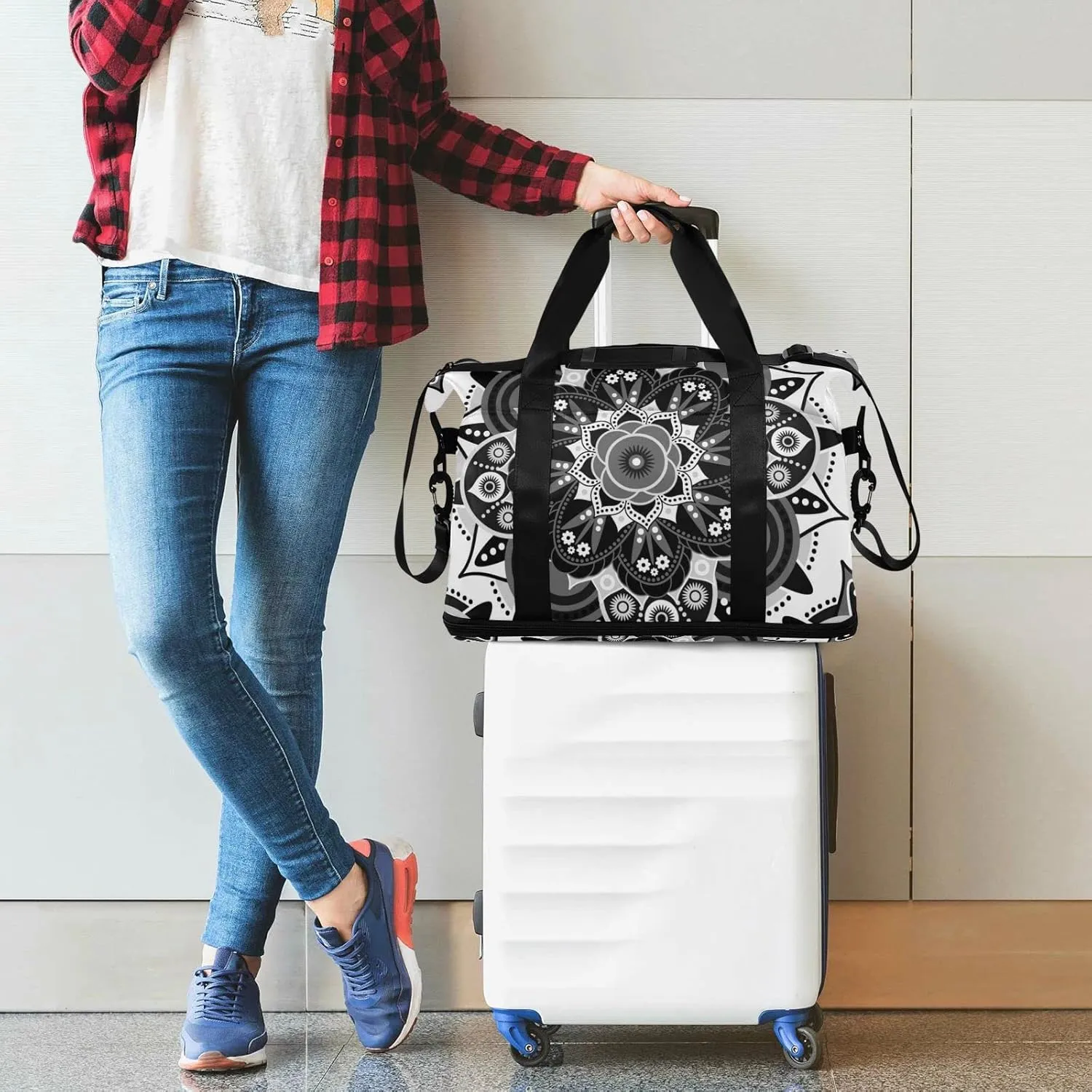 Tribal Ethnic Mandala Floral Flowers Abstract Ornamental Backdrop Gym Duffel Bag, Polyester Travel Weekender Luggage Handbag with Waterproof Pocket for Wet Items, Unisex Foldable Tote for Sports