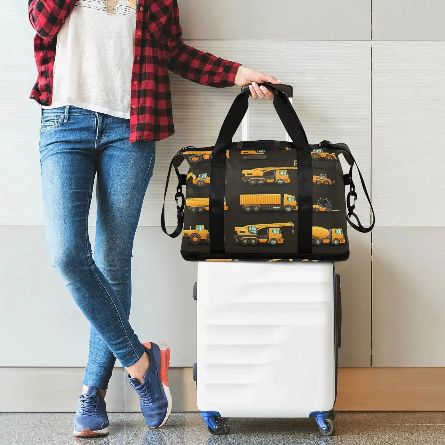 Yellow Construction Machinery Trucks, Crane, Loader, Bulldozer Gym Duffel Bag, Polyester Travel Weekender Luggage Handbag with Waterproof Pocket for Wet Items, Unisex Foldable Tote for Sports