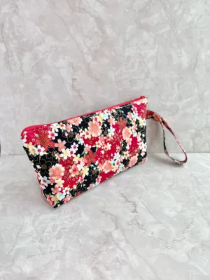 Zip wristlet